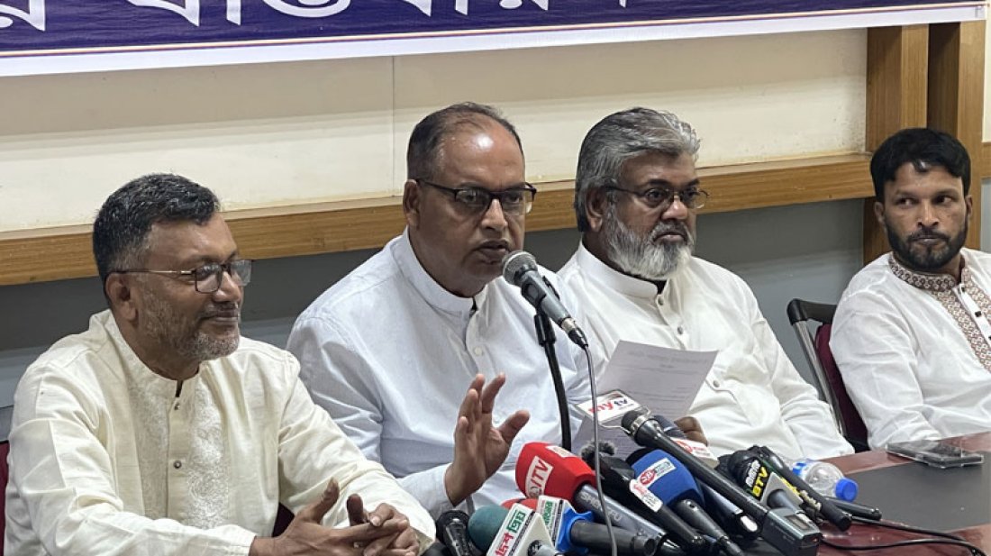 পদত্যাগ করে দলের দায়িত্ব নিন, প্রধান উপদেষ্টাকে দুদু